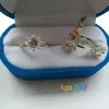 Серебряный набор с золотыми пластинами Снежка Серебряный набор с золотыми пластинами Снежка