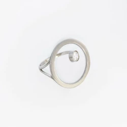 Серебреное кольцо с камнем 812-2205 Серебреное кольцо с камнем 812-2205